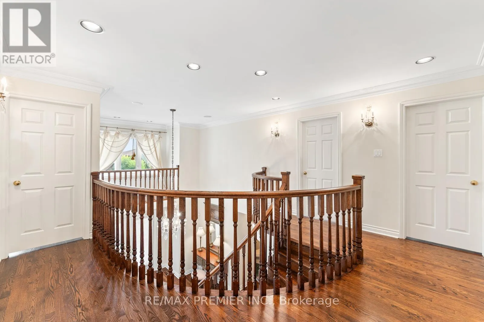 82 JULES AVENUE