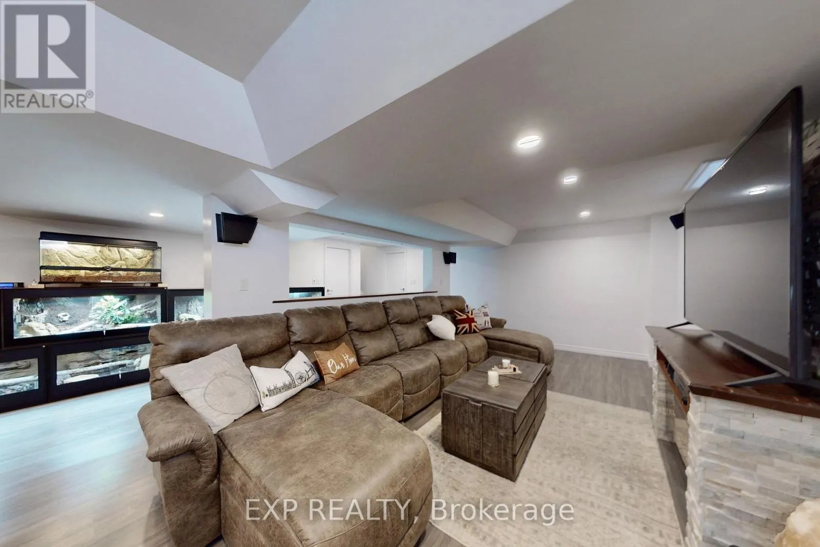 1511 CERESINO CRESCENT