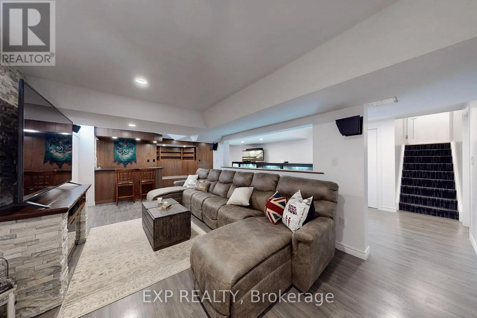 1511 CERESINO CRESCENT