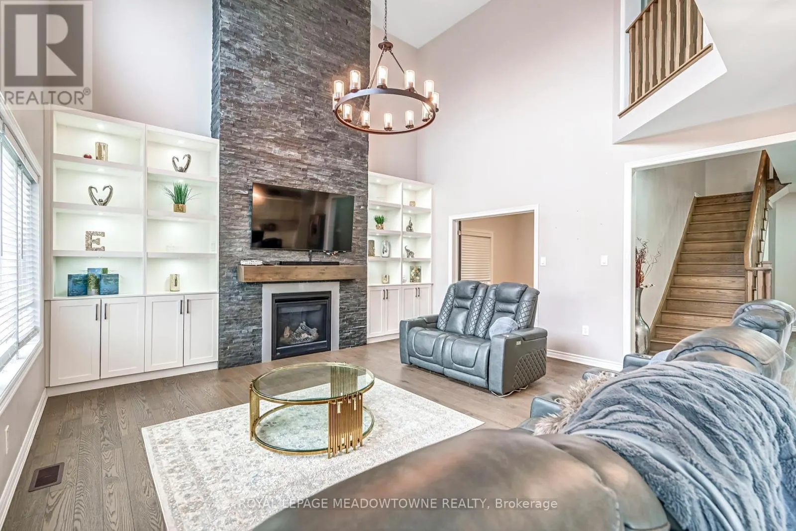 1029 BARTON WAY