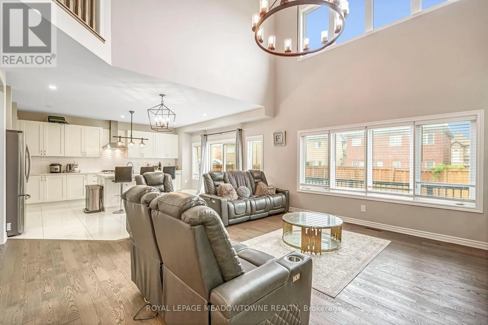 1029 BARTON WAY