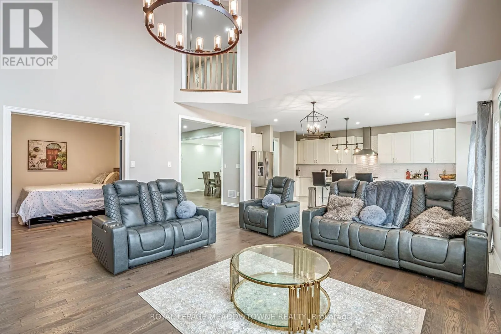 1029 BARTON WAY