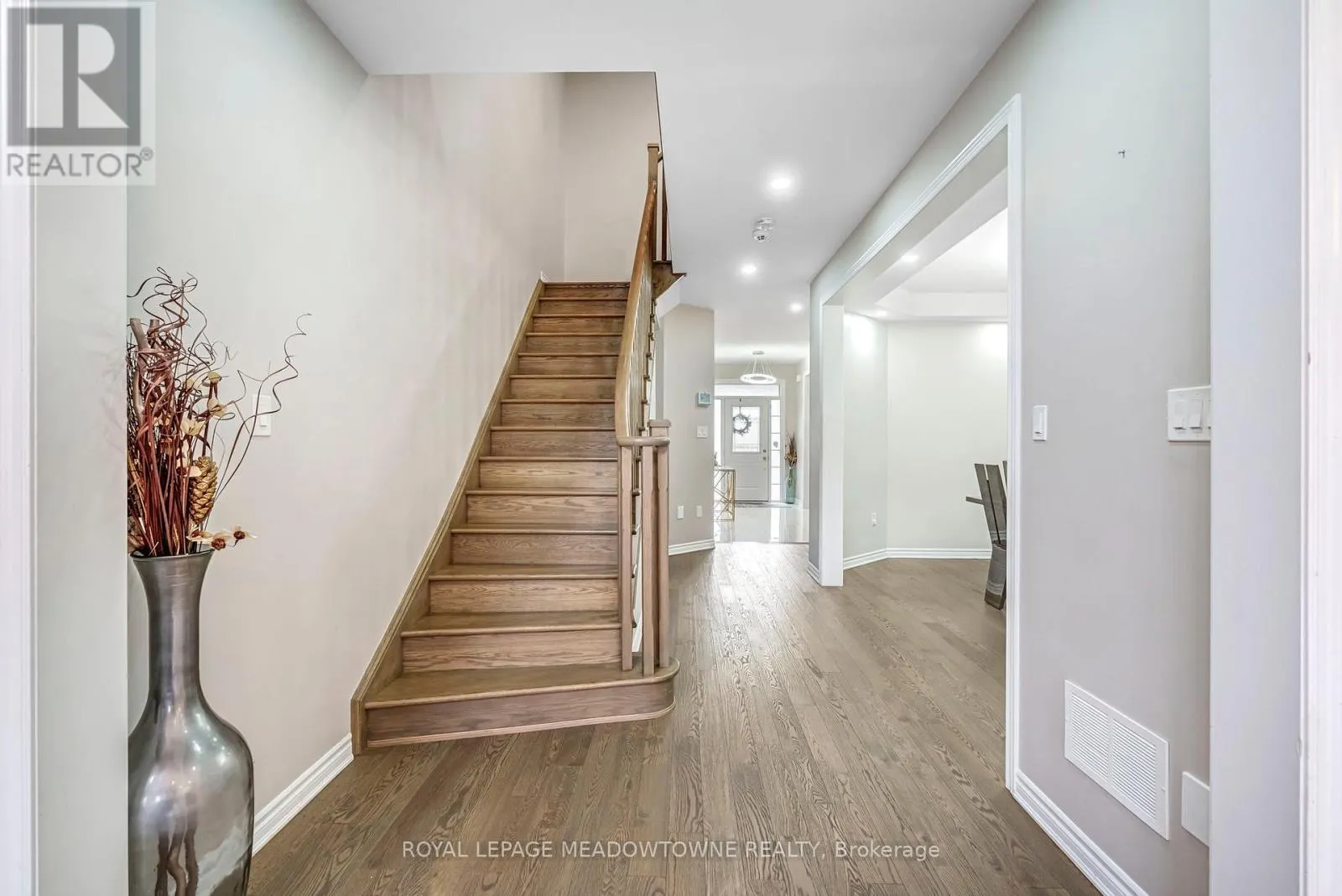 1029 BARTON WAY