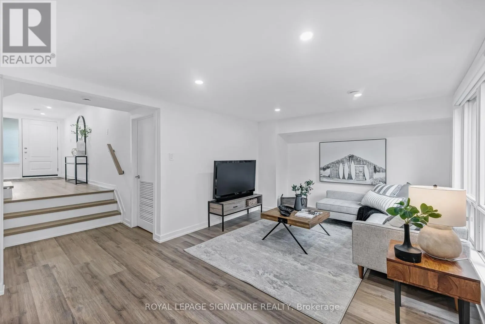 6 - 67 POPLAR CRESCENT
