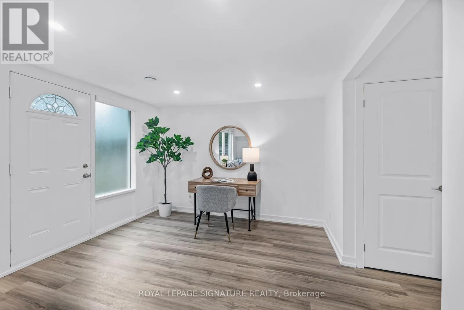 6 - 67 POPLAR CRESCENT