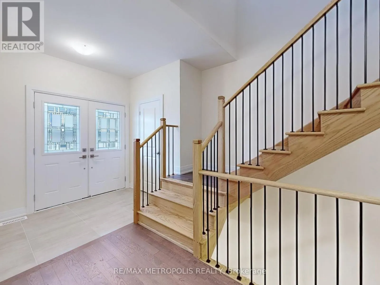 21 LA REINE AVENUE