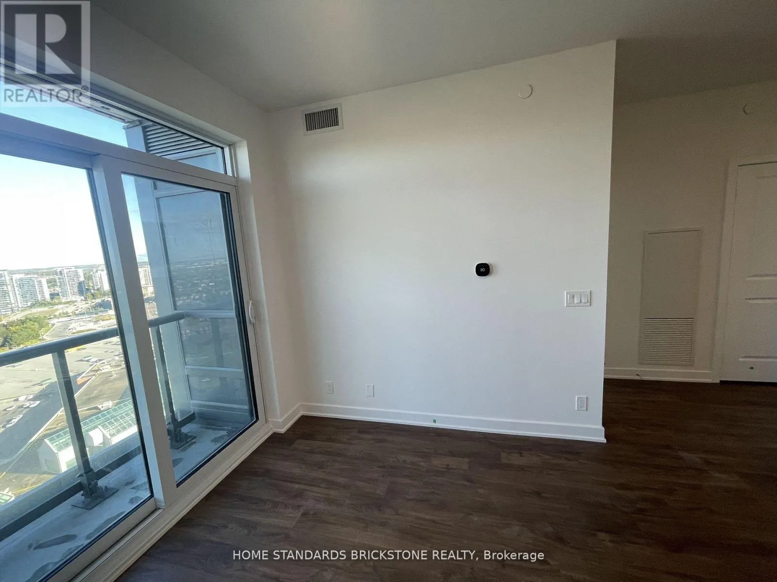 2007 - 50 UPPER MALL WAY N