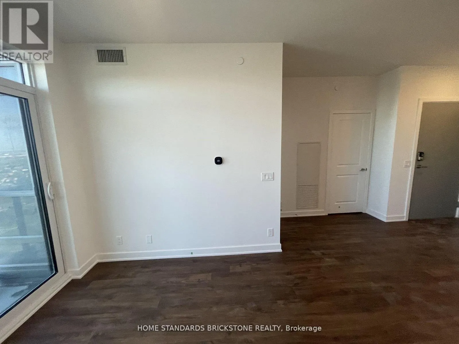 2007 - 50 UPPER MALL WAY N