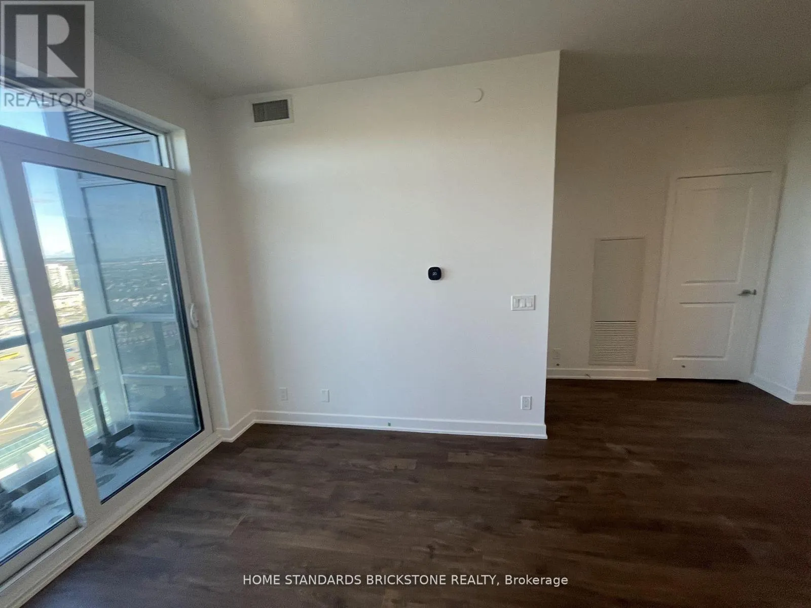 2007 - 50 UPPER MALL WAY N