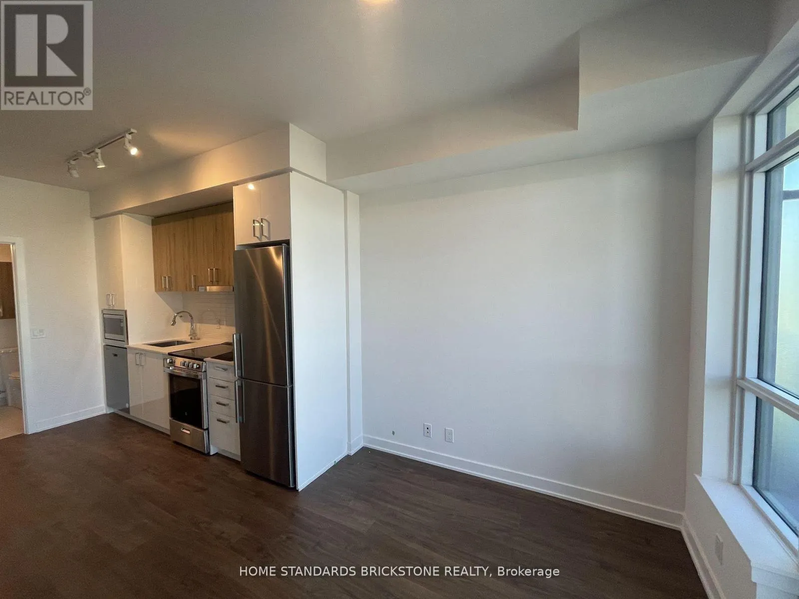 2007 - 50 UPPER MALL WAY N