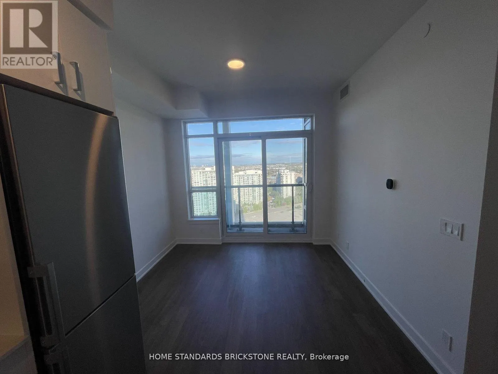 2007 - 50 UPPER MALL WAY N