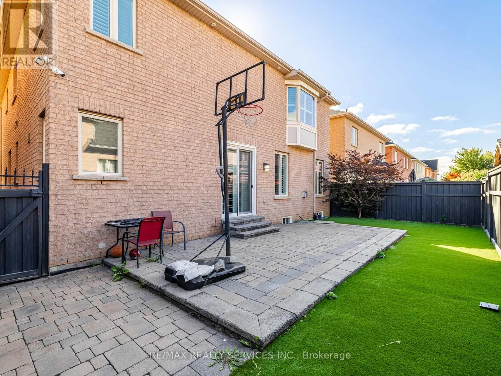 28 SIENA DRIVE