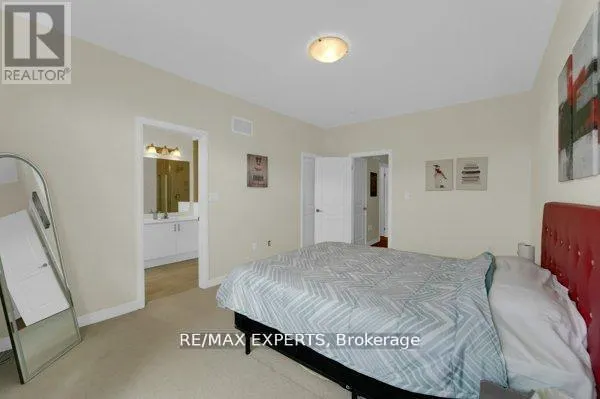 87 DE LA ROCHE DRIVE N