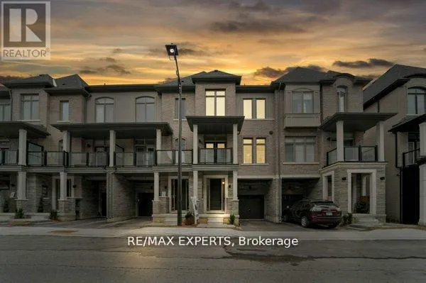 87 DE LA ROCHE DRIVE N