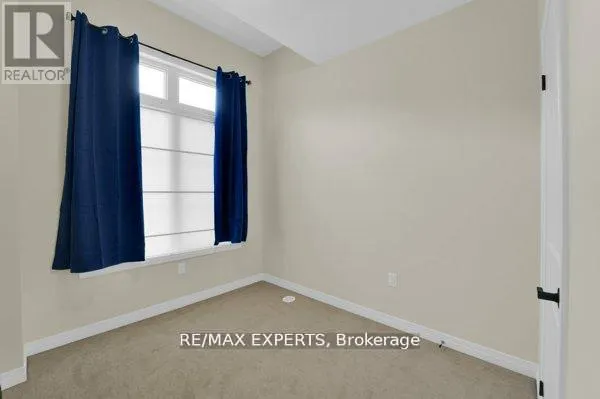 87 DE LA ROCHE DRIVE N