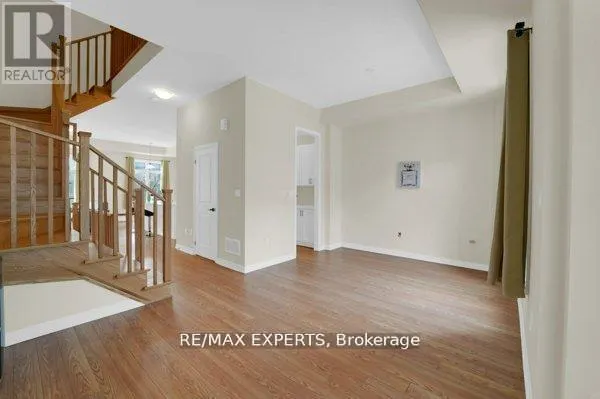 87 DE LA ROCHE DRIVE N