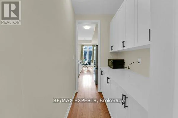 87 DE LA ROCHE DRIVE N