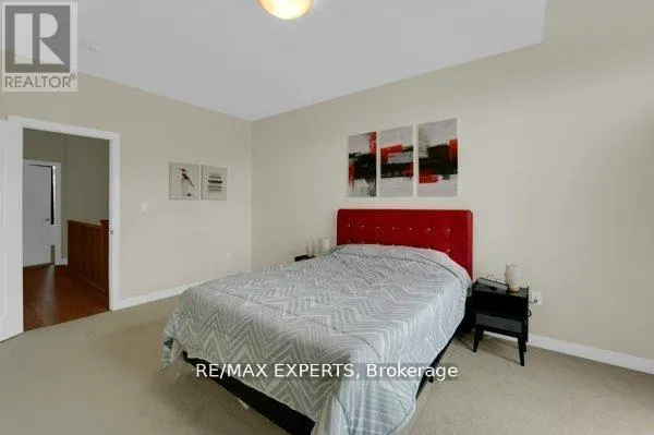 87 DE LA ROCHE DRIVE N