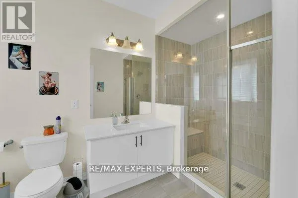 87 DE LA ROCHE DRIVE N