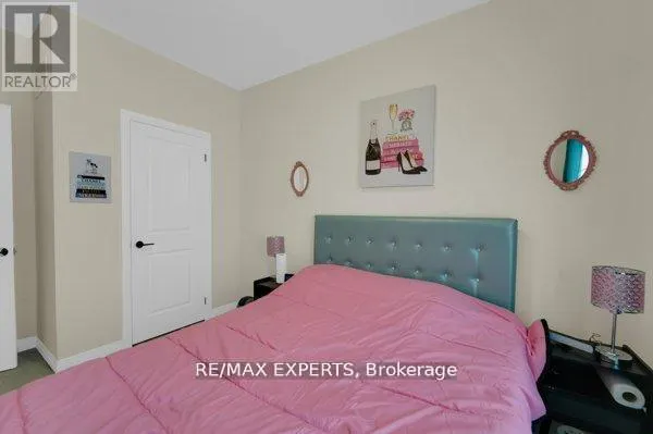 87 DE LA ROCHE DRIVE N