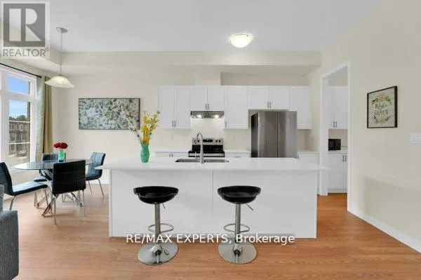 87 DE LA ROCHE DRIVE N