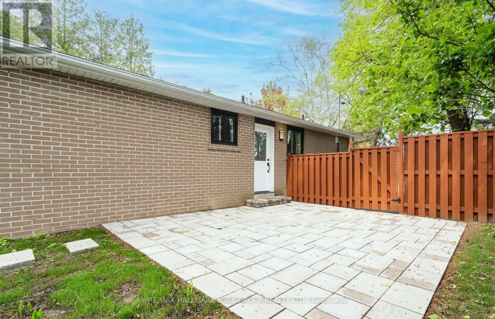 106 WOODPARK PL PLACE