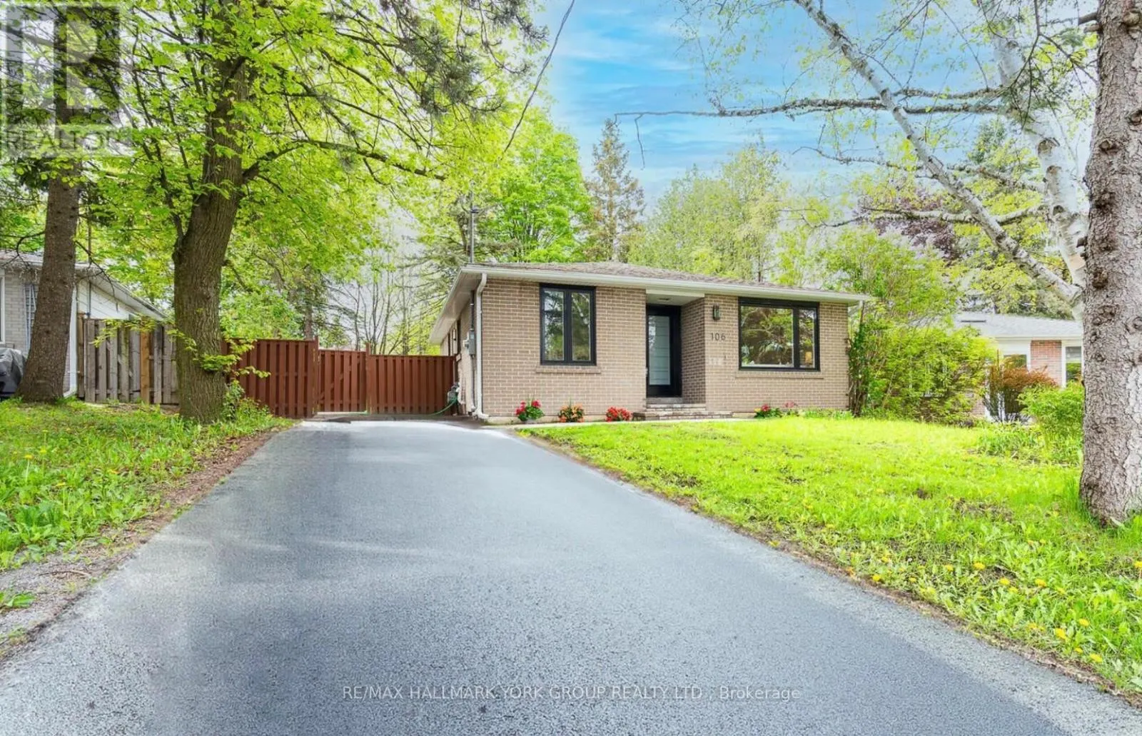 106 WOODPARK PL PLACE