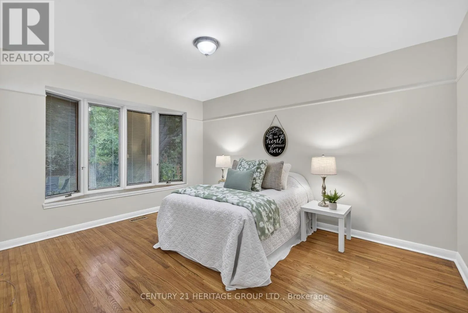 49 BAYVIEW PARKWAY