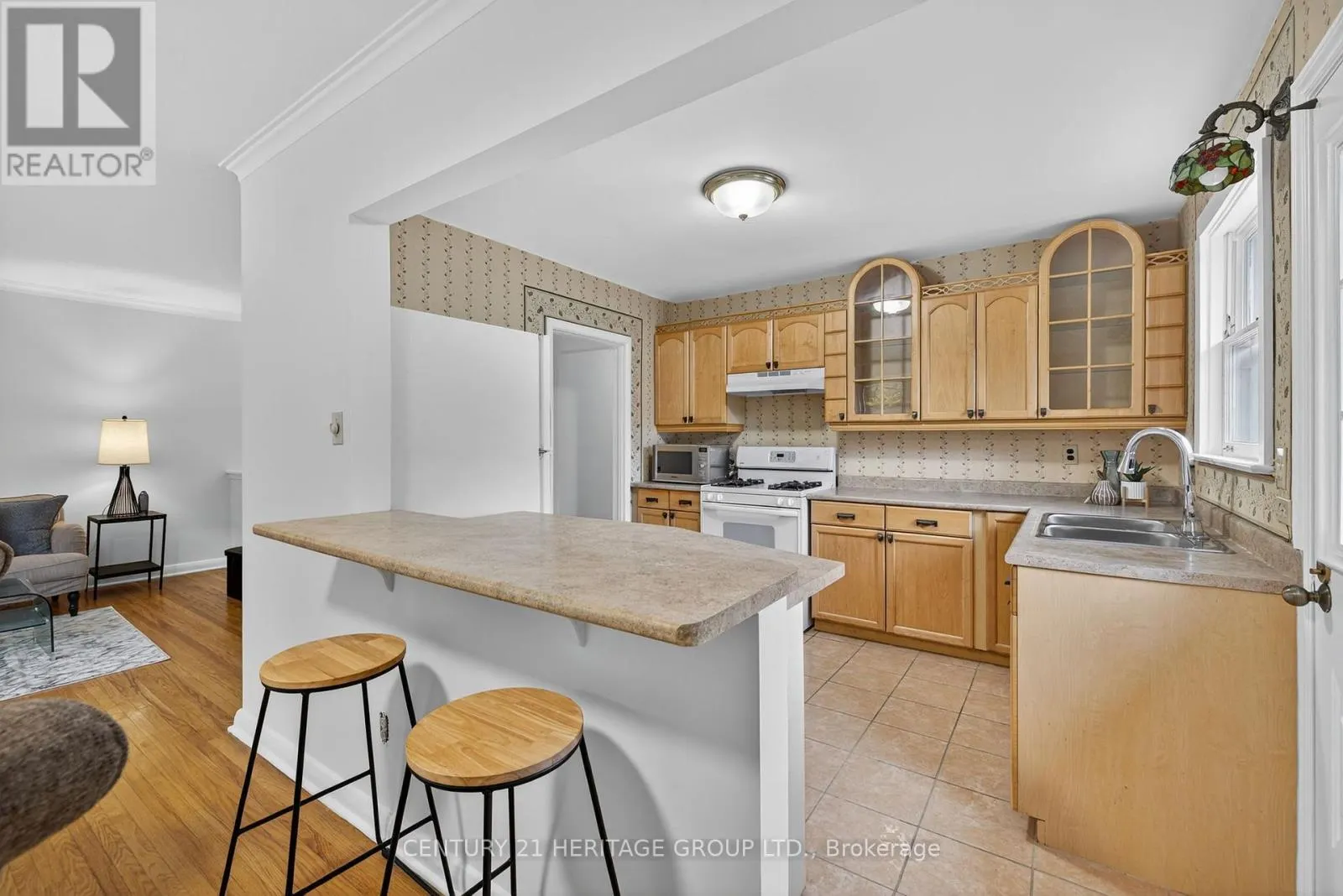 49 BAYVIEW PARKWAY