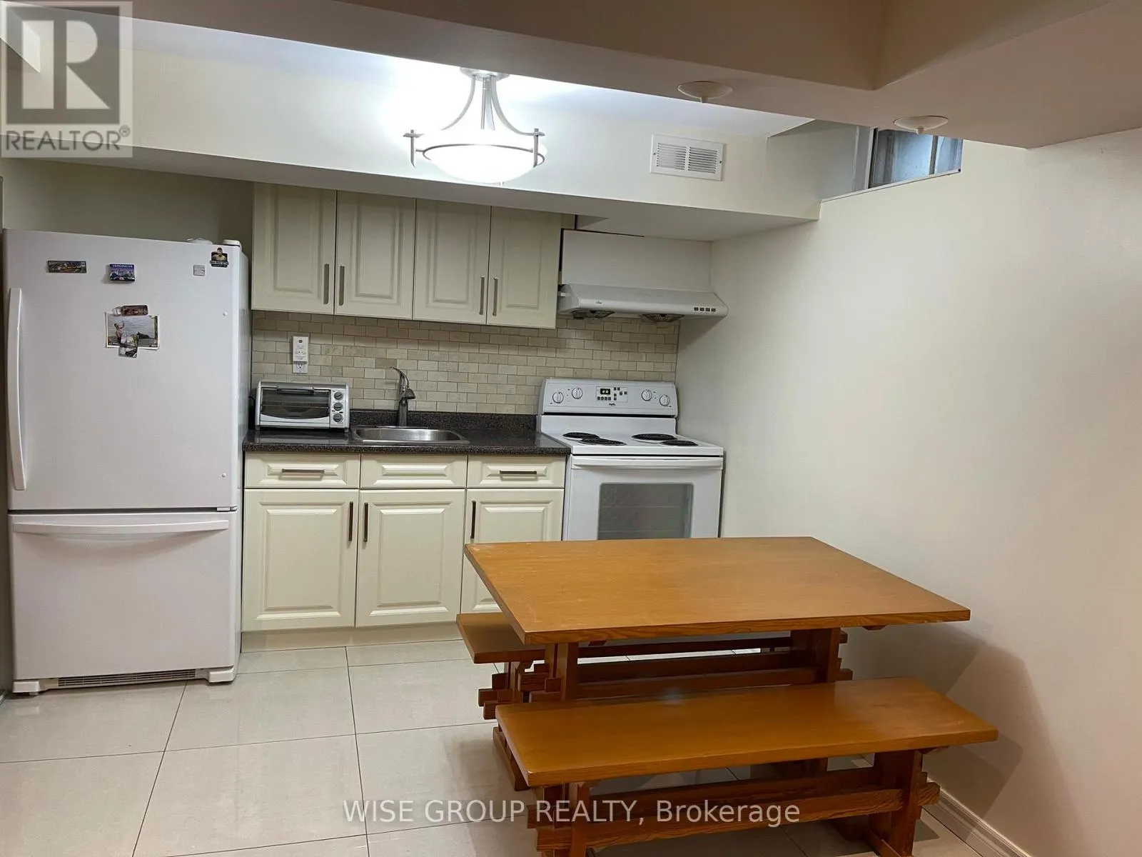 BSMT - 71 GREENBELT CRESCENT