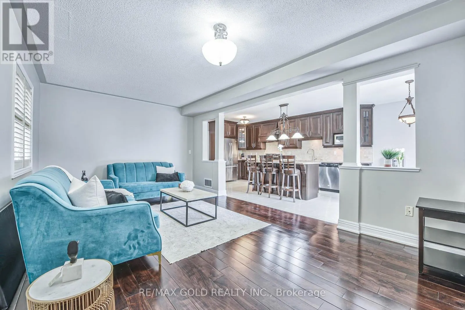 215 BACHMAN DRIVE