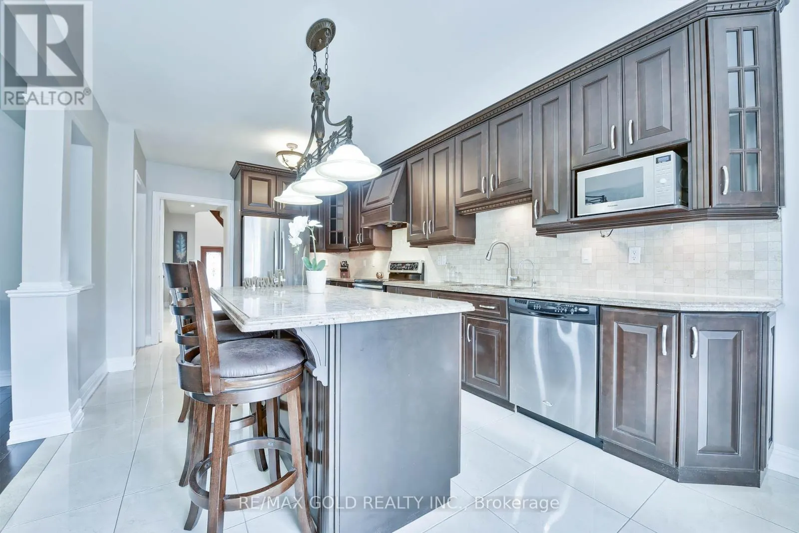 215 BACHMAN DRIVE
