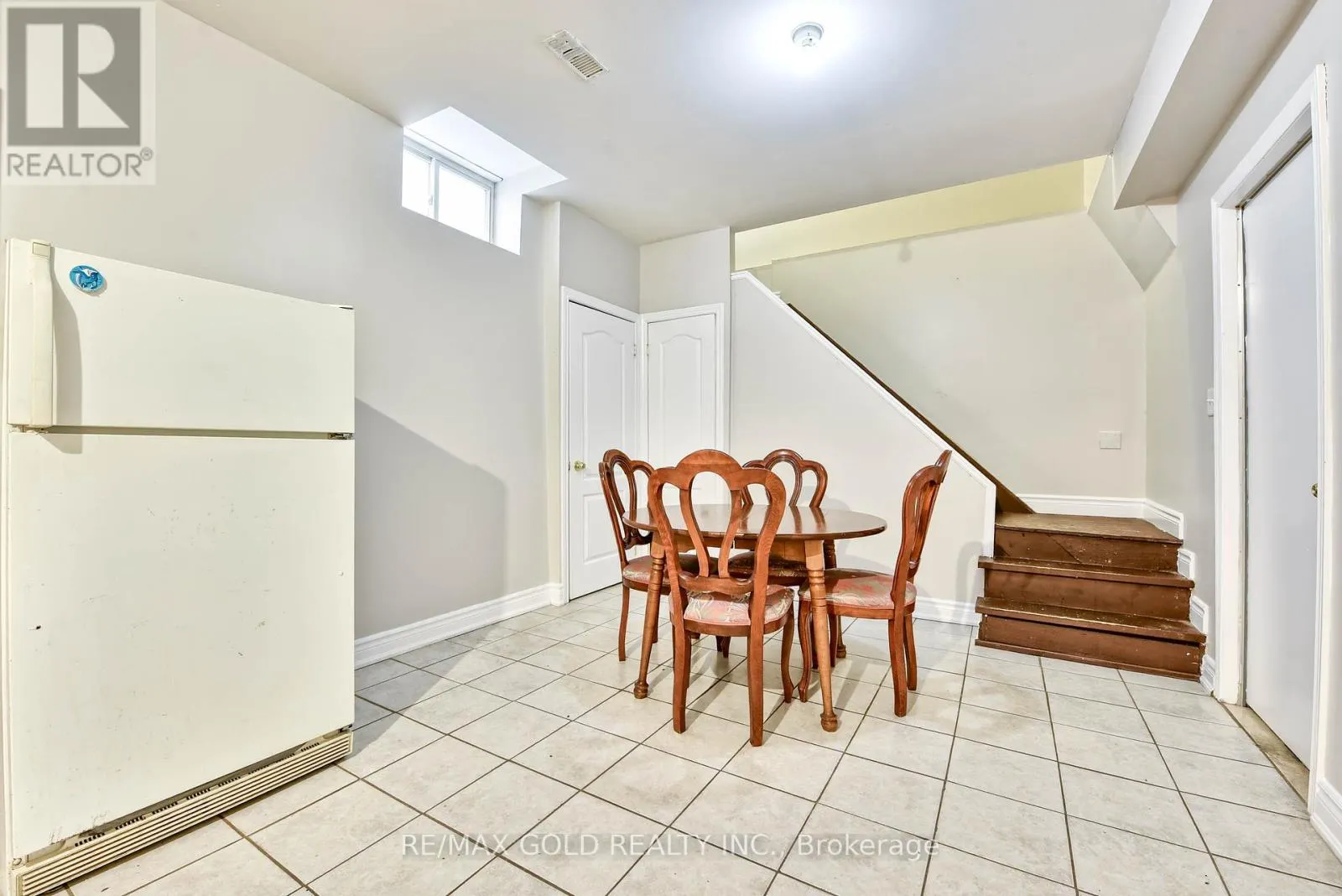 215 BACHMAN DRIVE