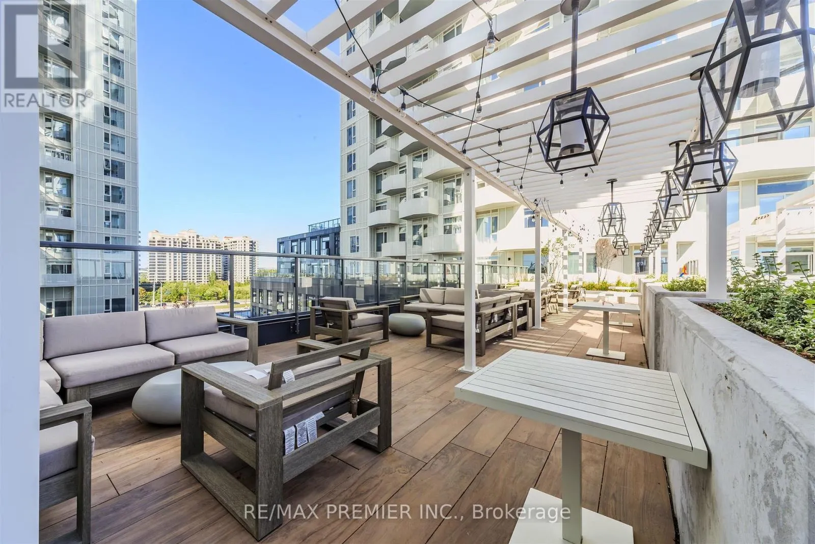 1009 - 474 CALDARI ROAD