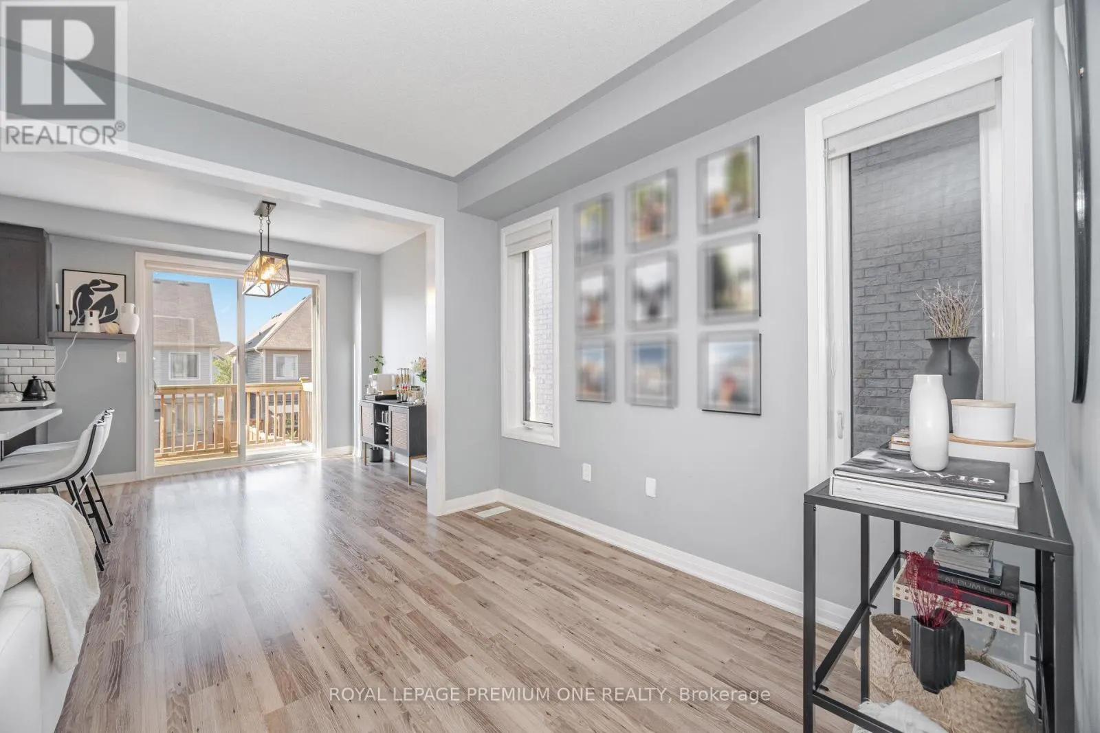 50 CASSERLEY CRESCENT
