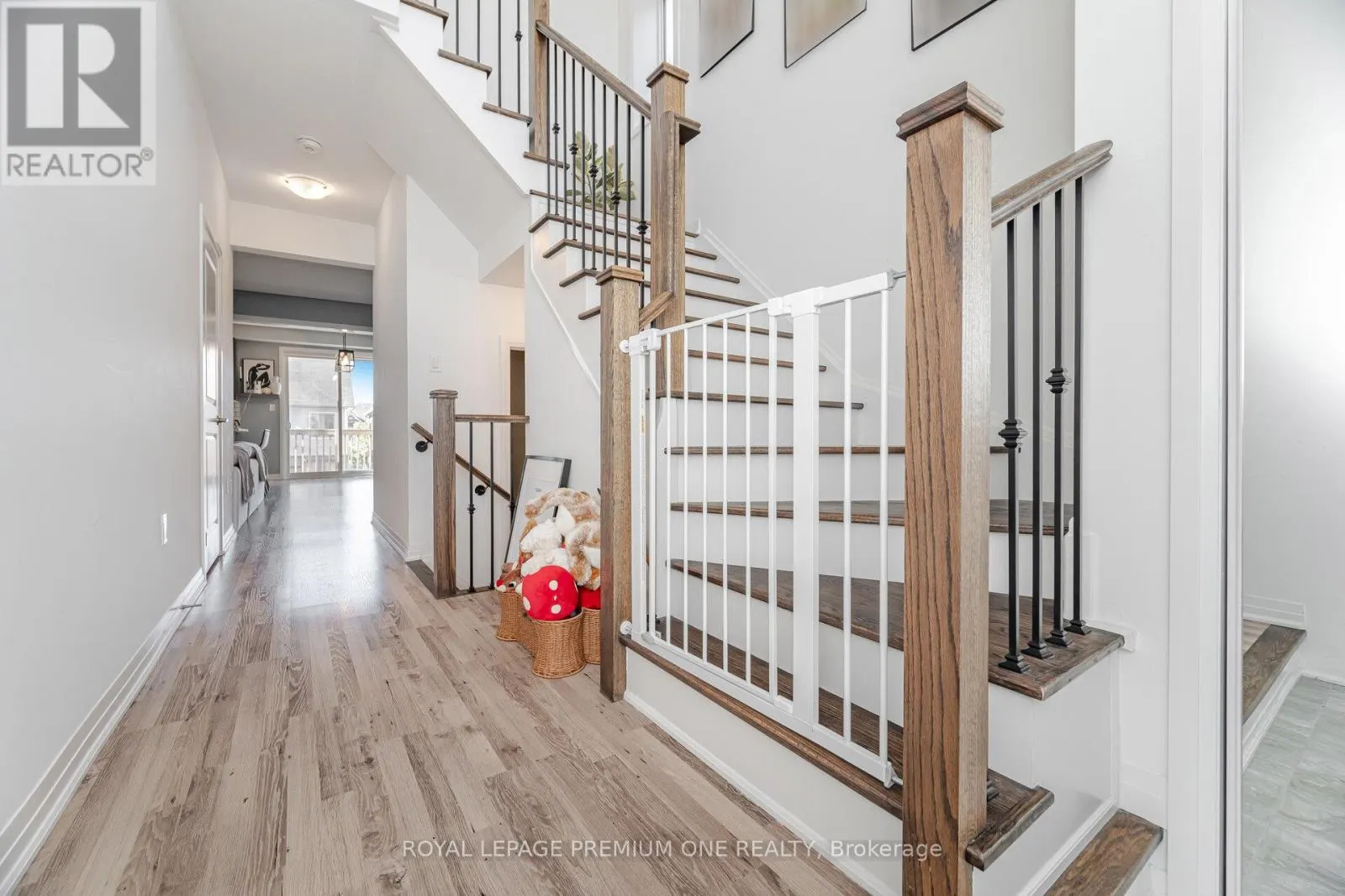 50 CASSERLEY CRESCENT