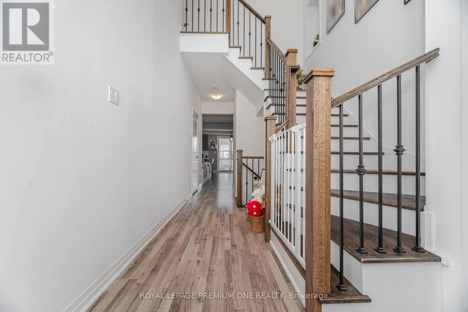 50 CASSERLEY CRESCENT