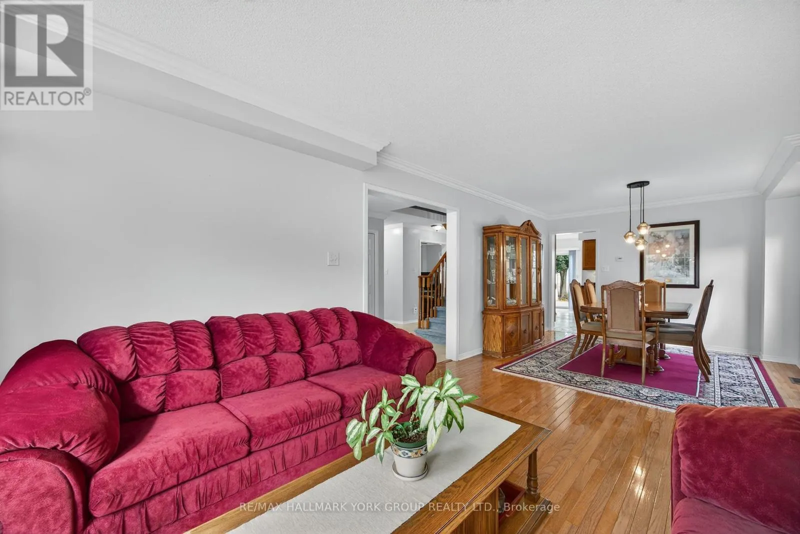 9 REYNOLDS AVENUE