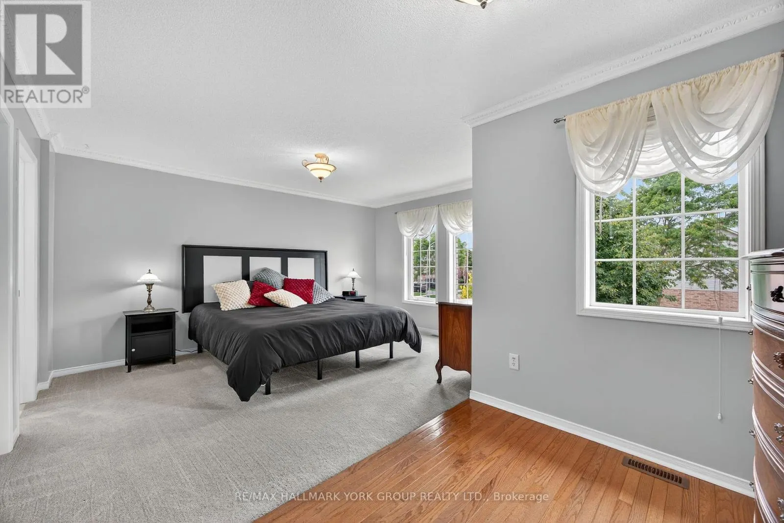 9 REYNOLDS AVENUE