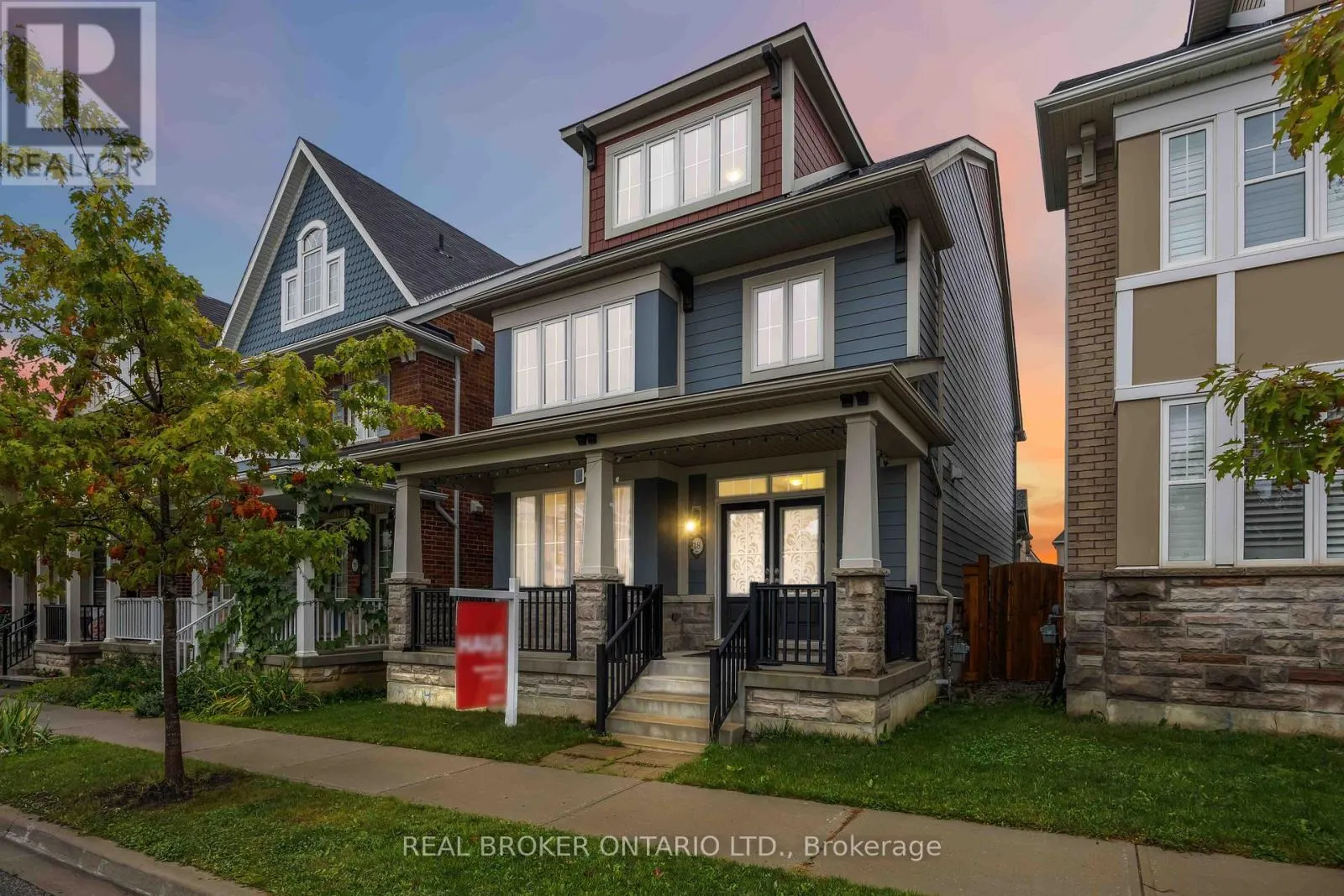 18 LAWRENCE PILKINGTON AVENUE