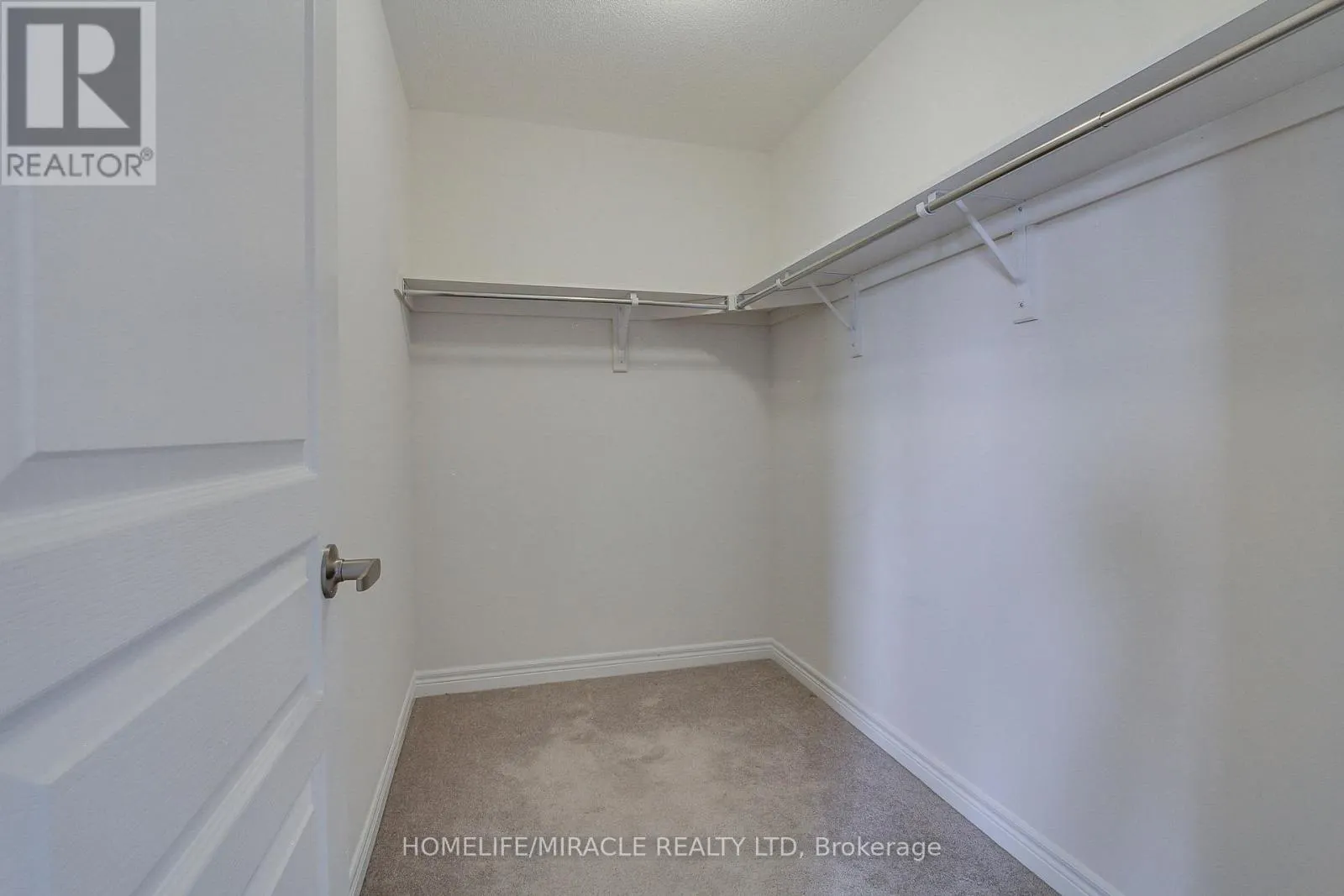 992 GREEN STREET