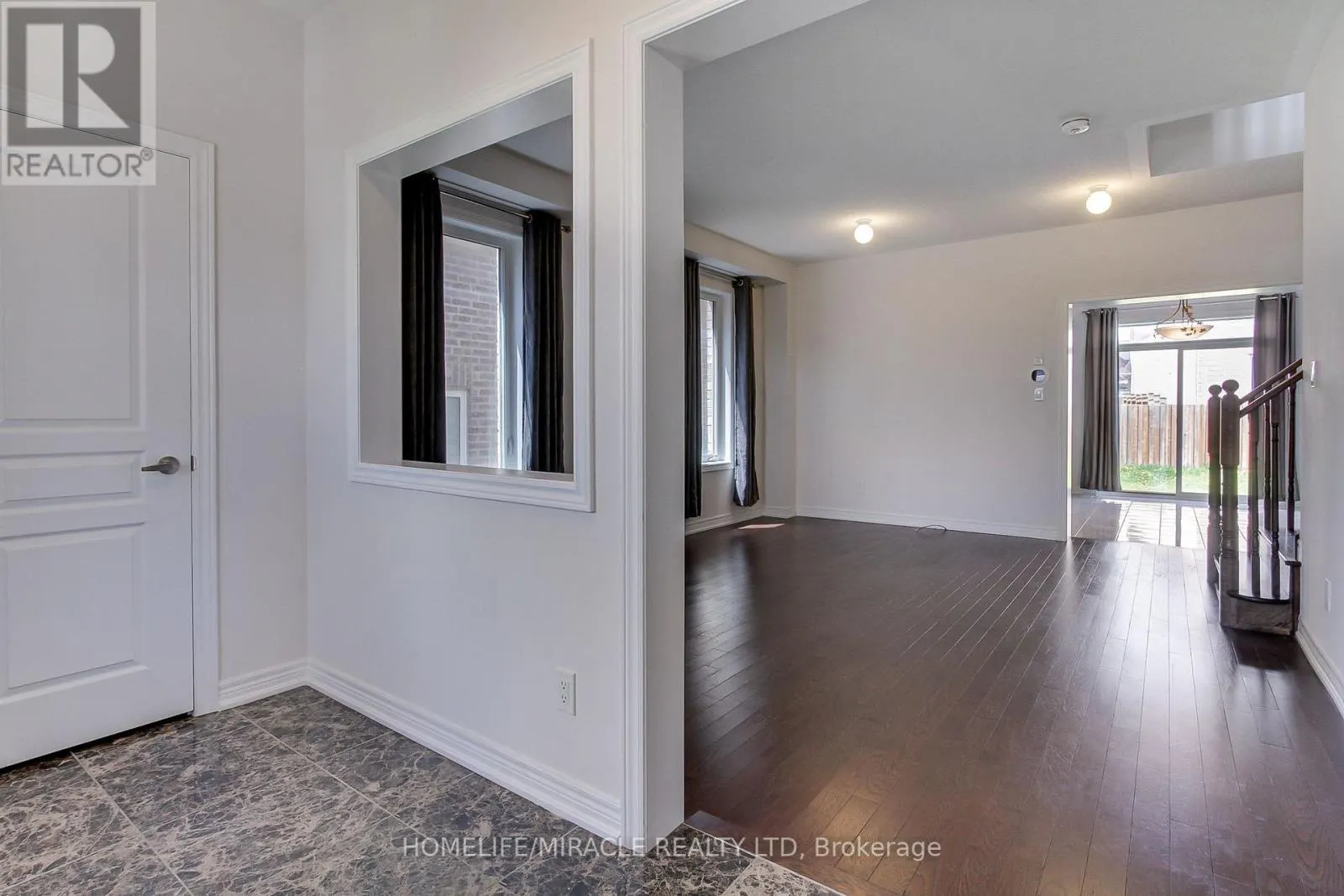 992 GREEN STREET