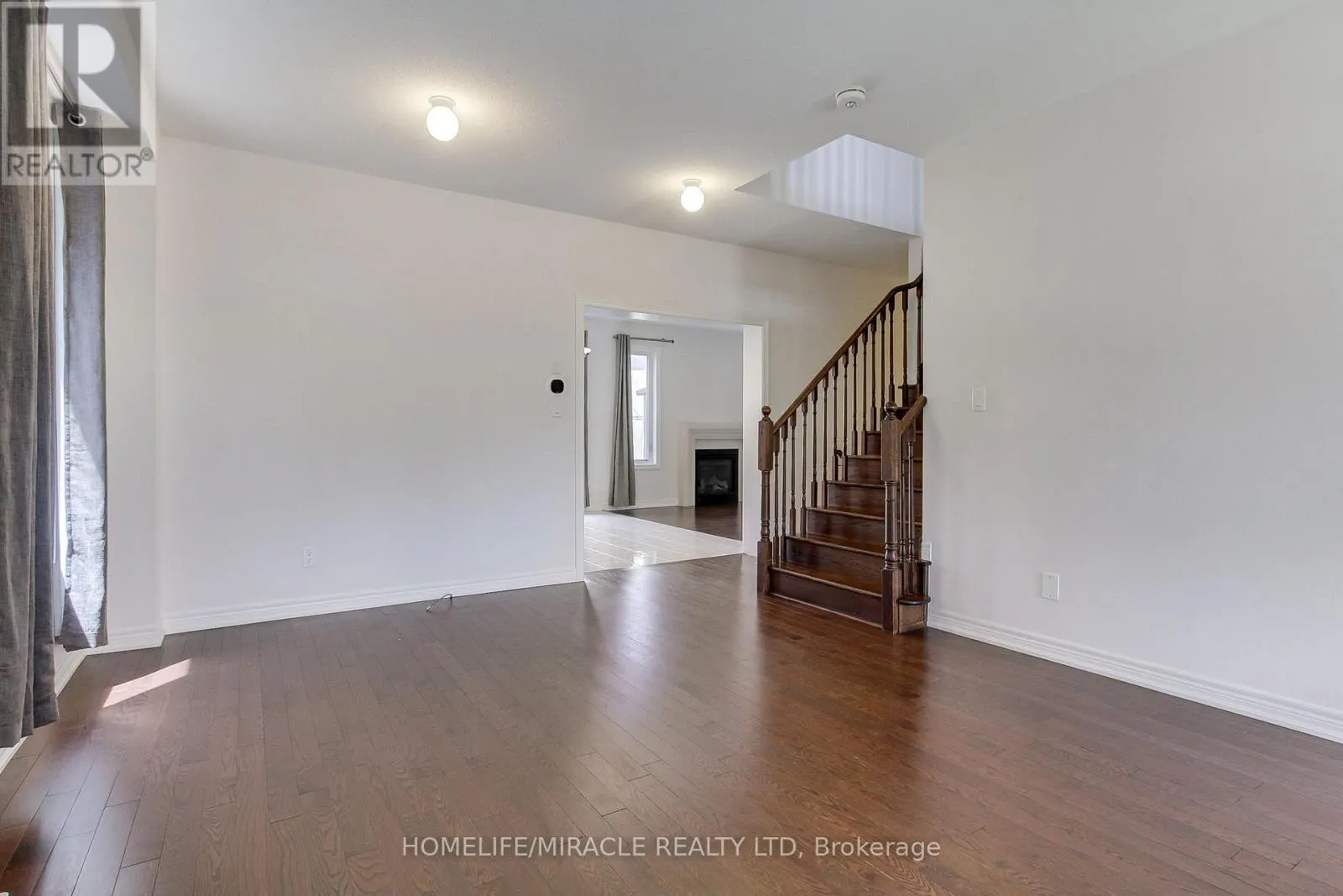 992 GREEN STREET