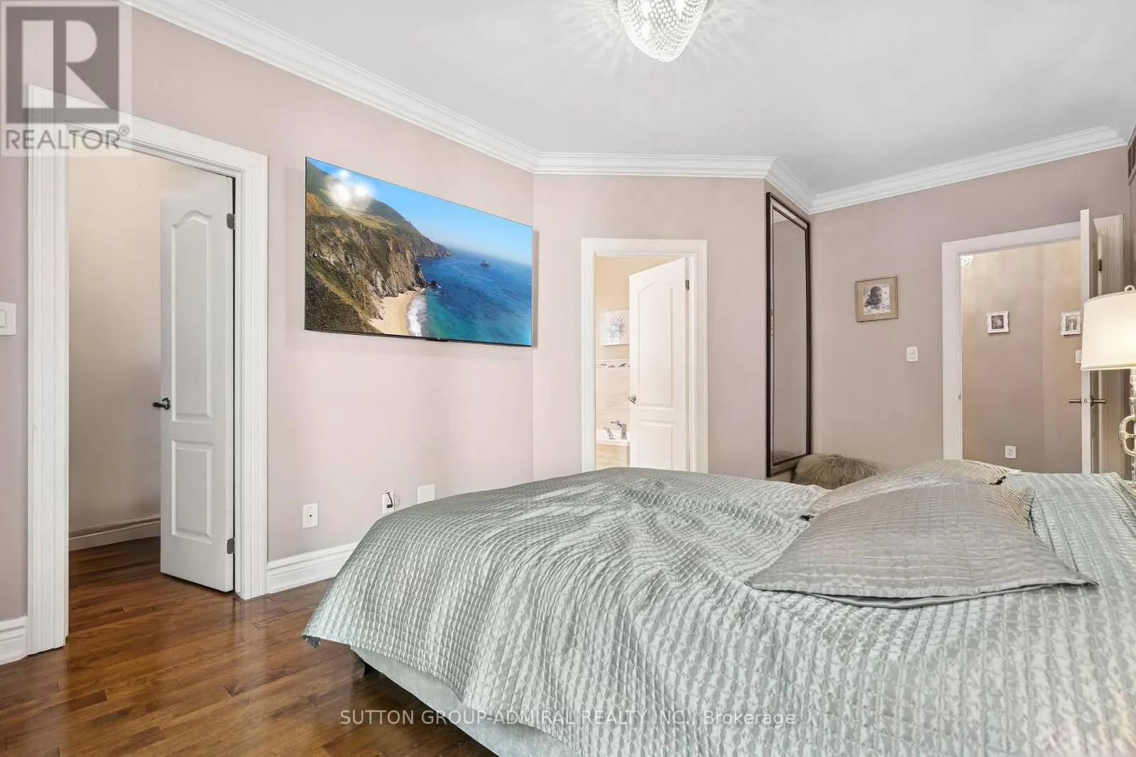 1221 LAURAND STREET