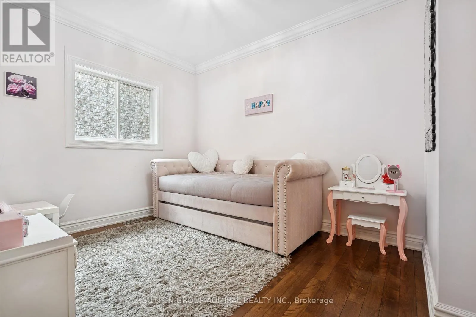 1221 LAURAND STREET