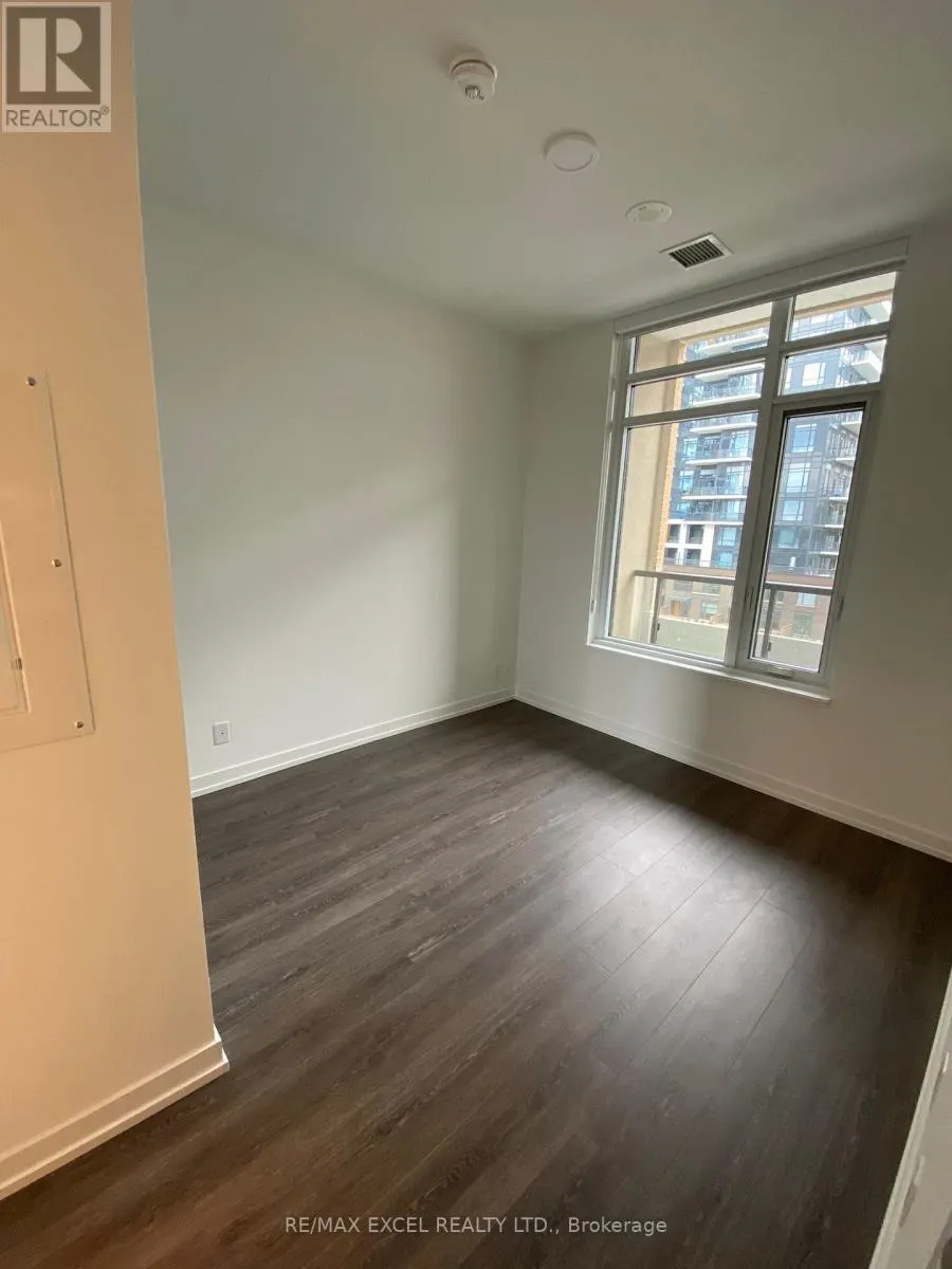 410 - 8 BEVERLEY GLEN BOULEVARD