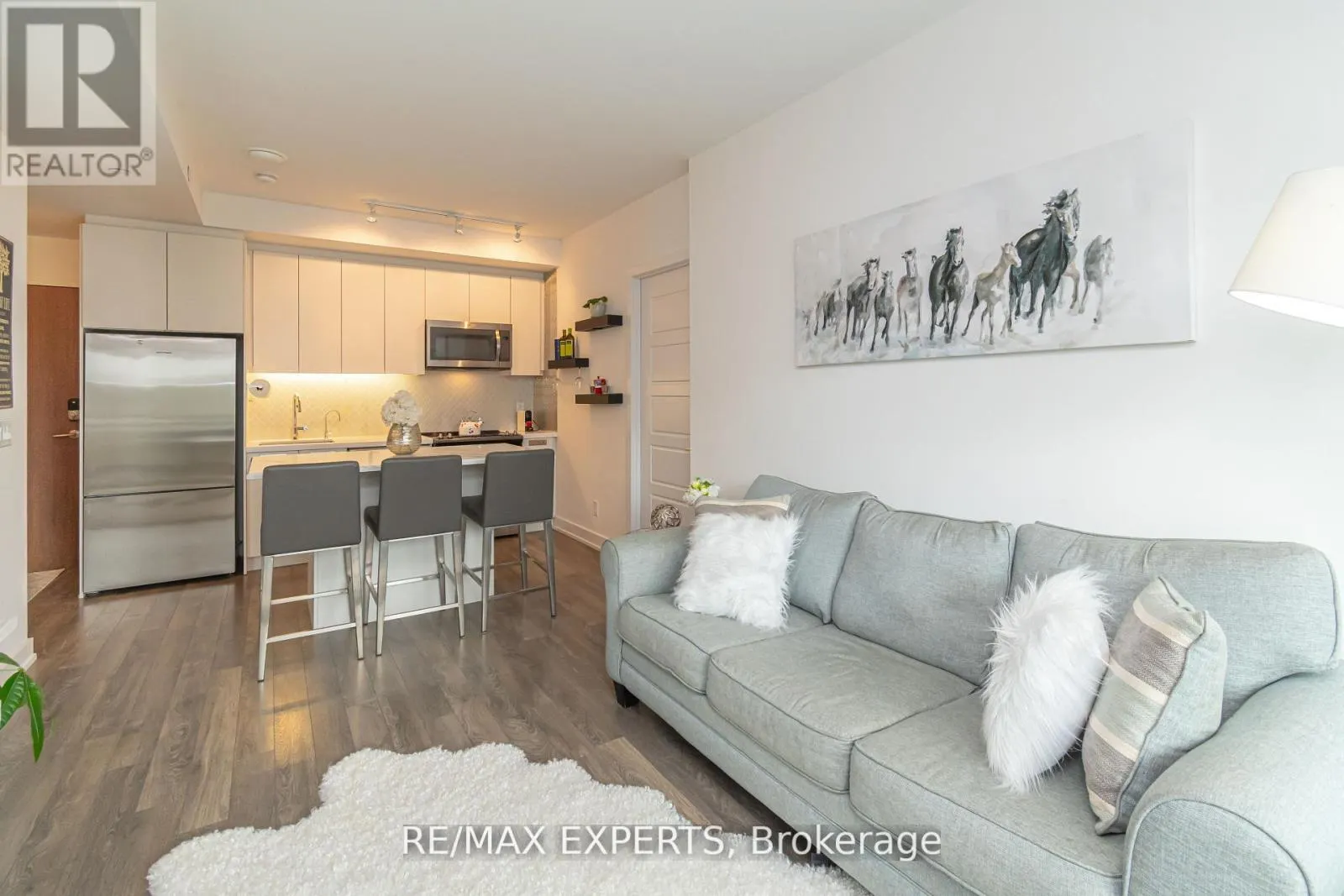 C315 - 301 SEA RAY AVENUE