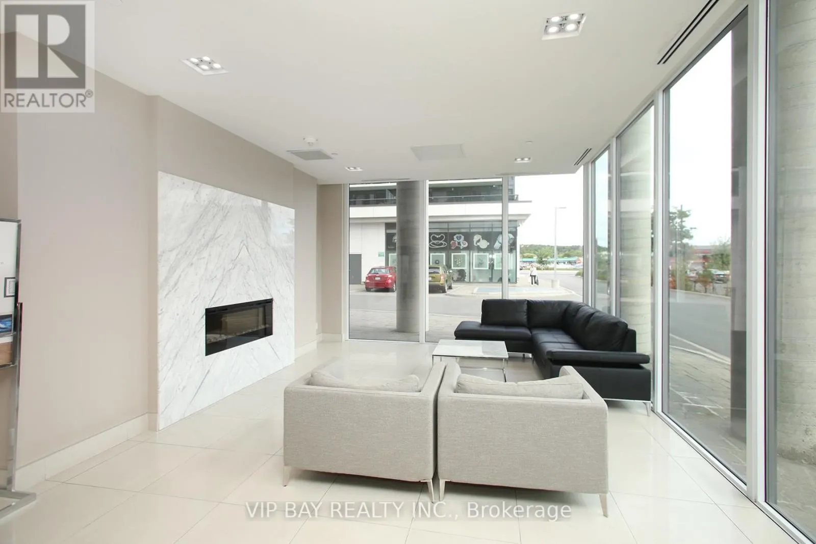 1608 - 9618 YONGE STREET