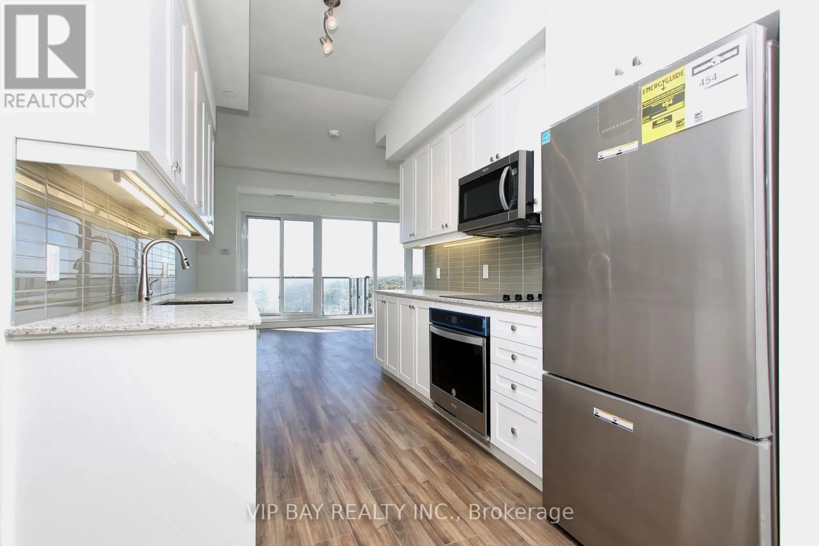 1608 - 9618 YONGE STREET