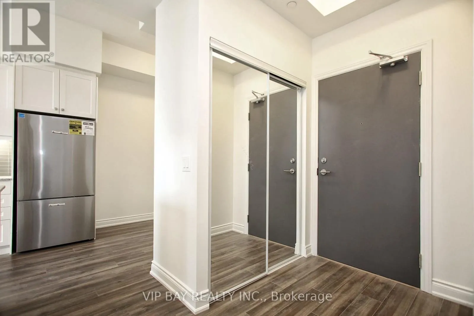 1608 - 9618 YONGE STREET